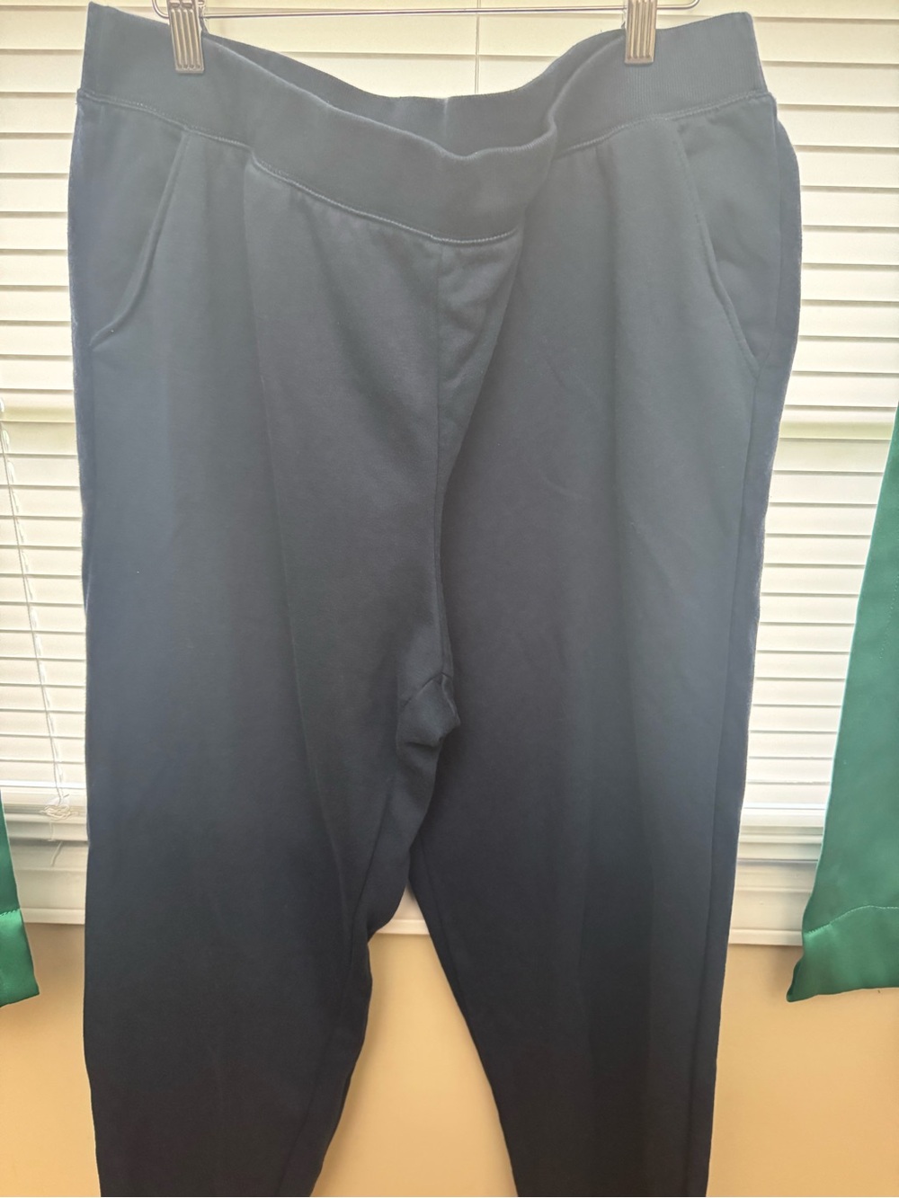 Time and Tru Women’s Dark Navy Pull-On Joggers